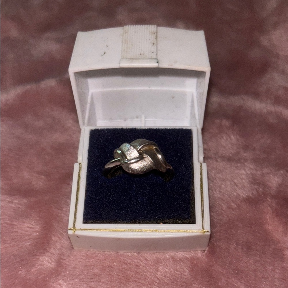 Avon Silver knot ring in box